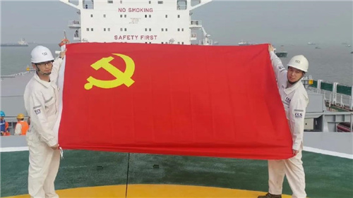 廣州船級社認證為 “綠色珠江”工程50艘LNG動力船項目提供技術(shù)服務(wù)